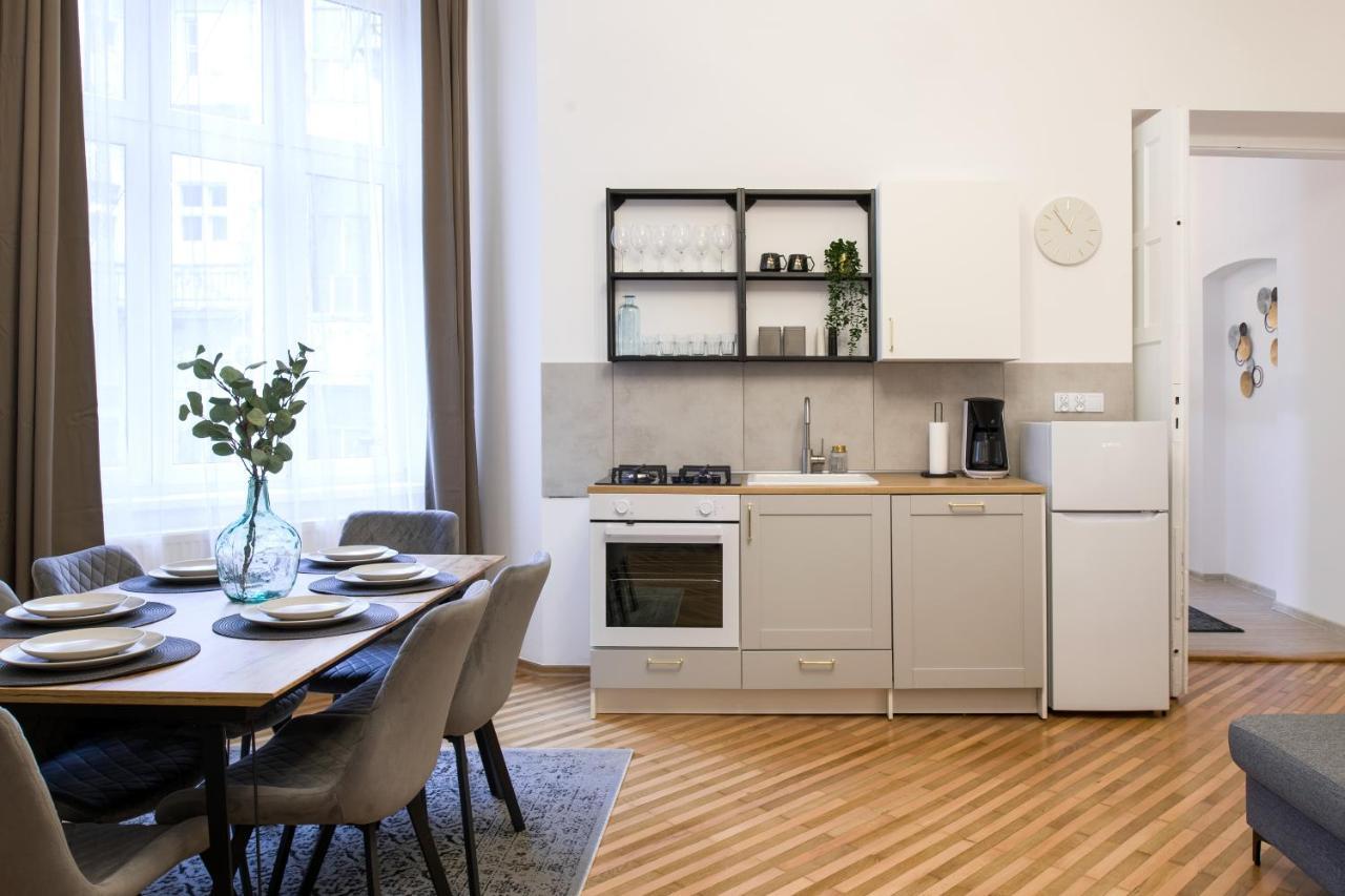Wawelove Pilsudskiego - 3 Bedroom Apt. With Balcony And Free Parking! Krakau Exterior foto