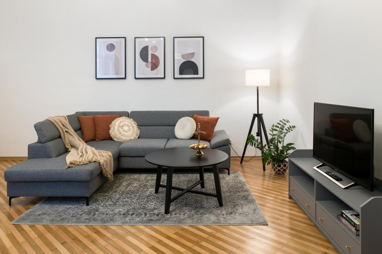 Wawelove Pilsudskiego - 3 Bedroom Apt. With Balcony And Free Parking! Krakau Exterior foto