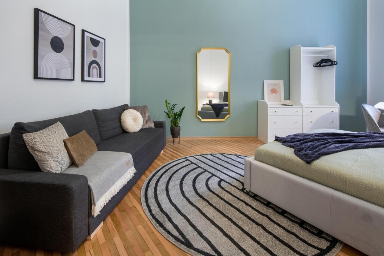 Wawelove Pilsudskiego - 3 Bedroom Apt. With Balcony And Free Parking! Krakau Exterior foto