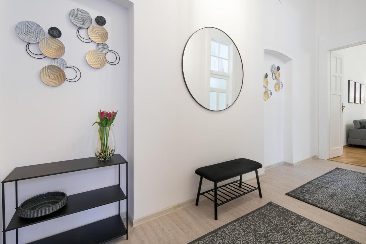 Wawelove Pilsudskiego - 3 Bedroom Apt. With Balcony And Free Parking! Krakau Exterior foto