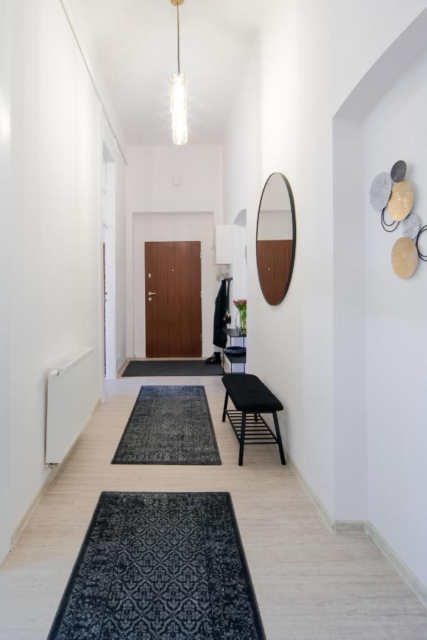 Wawelove Pilsudskiego - 3 Bedroom Apt. With Balcony And Free Parking! Krakau Exterior foto
