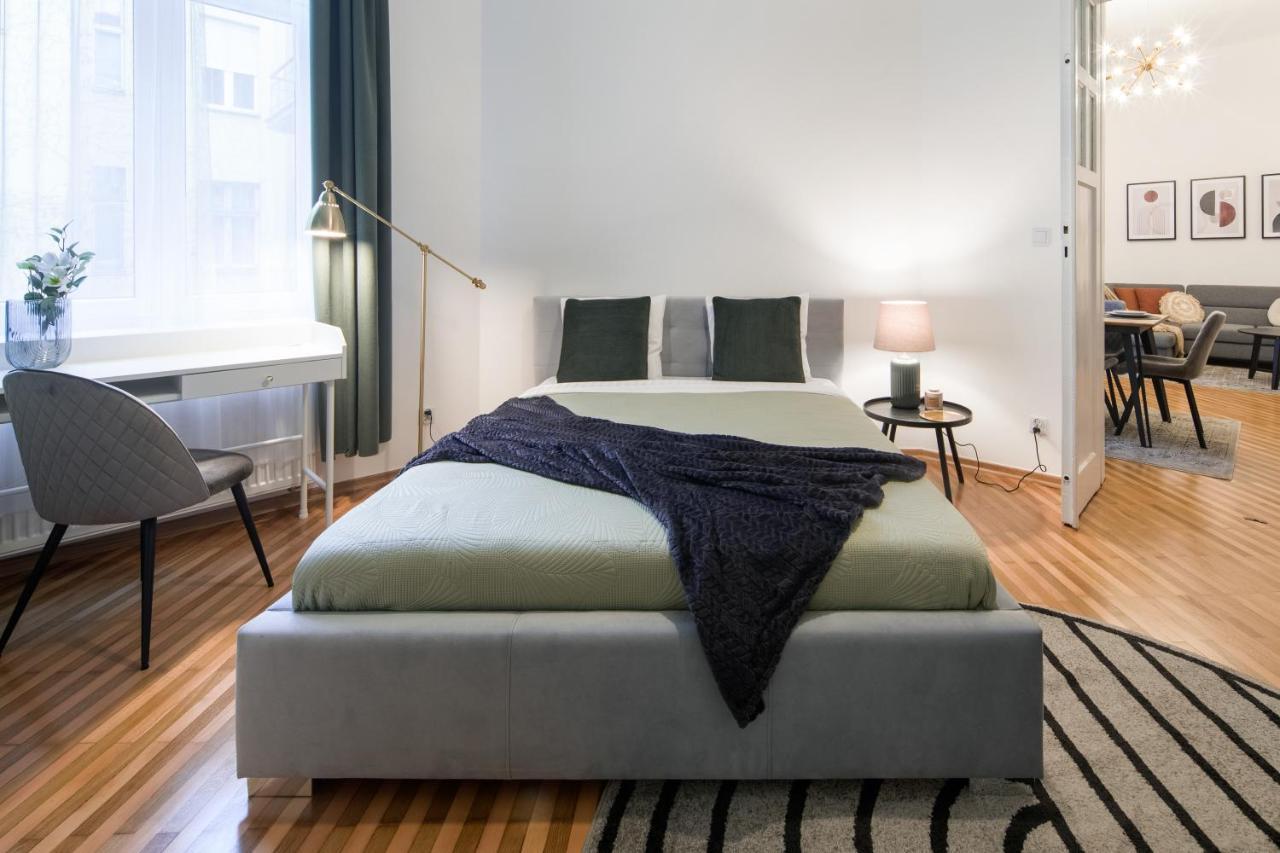 Wawelove Pilsudskiego - 3 Bedroom Apt. With Balcony And Free Parking! Krakau Exterior foto