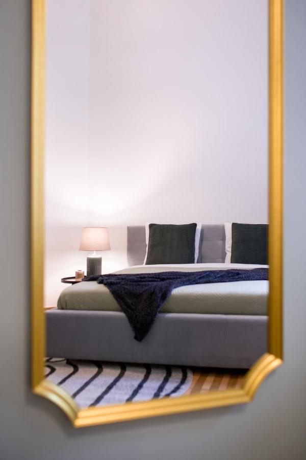 Wawelove Pilsudskiego - 3 Bedroom Apt. With Balcony And Free Parking! Krakau Exterior foto