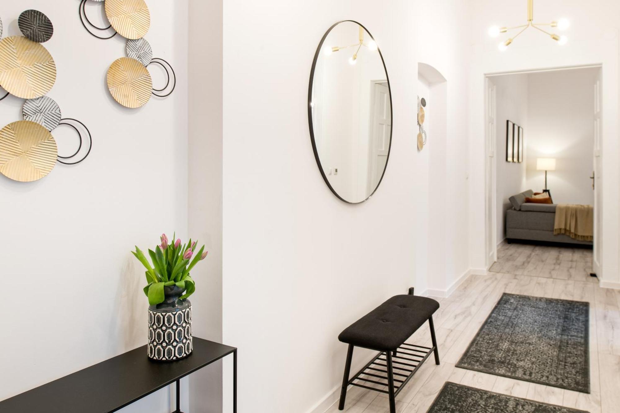 Wawelove Pilsudskiego - 3 Bedroom Apt. With Balcony And Free Parking! Krakau Exterior foto